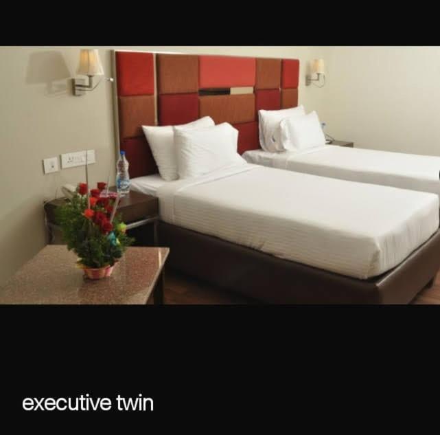Hotel-S-Park Khammam Exterior foto
